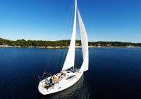bateau à voile voilier elan 45 impression voile ciel bleu bateau à voile
